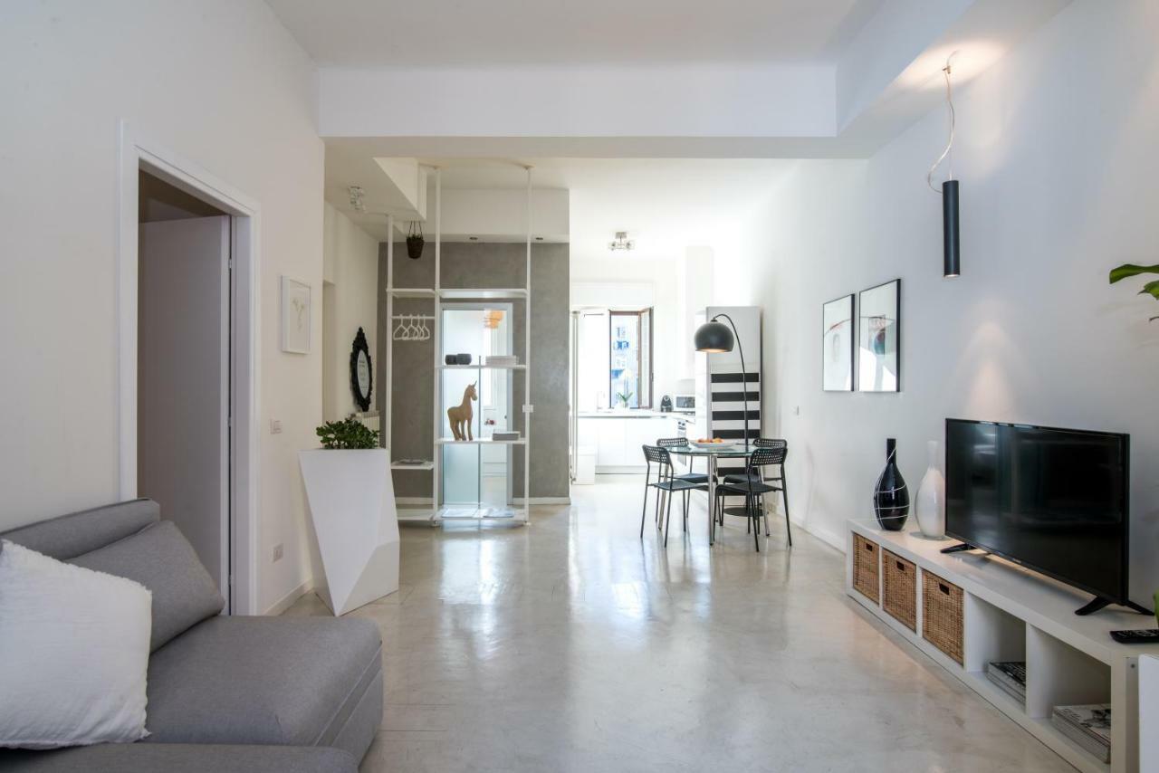 Lovely Cenisio Apartment Milan Bagian luar foto